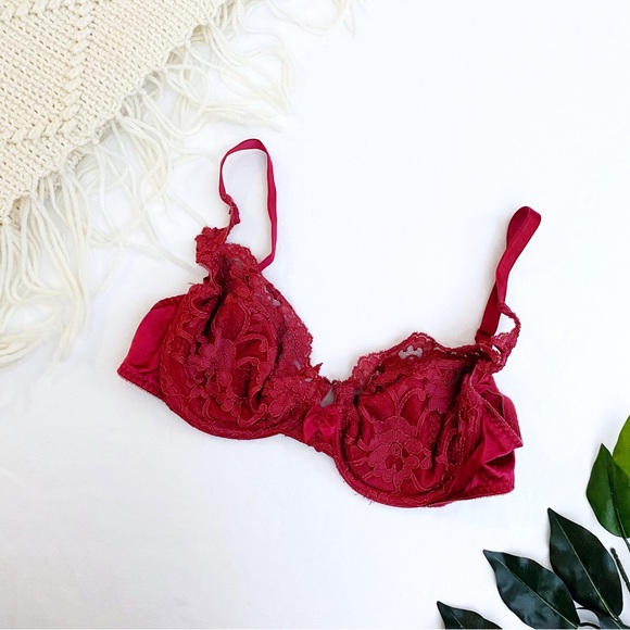 Victoria's Secret Other - Vintage Victoria’s Secret Gold Label Ruby Lace Bra